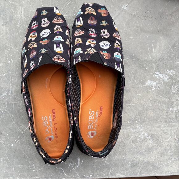 Bobs For Dogs Skechers Memory Foam Shoes Slip On Black Dog Pattern Womens Sz 10 - Picture 1 of 4
